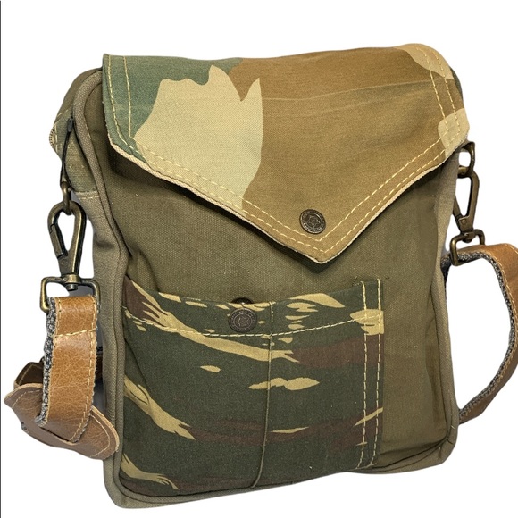 Vintage Addiction Recycled Tent Camo Crossbody Bag - Picture 1 of 9